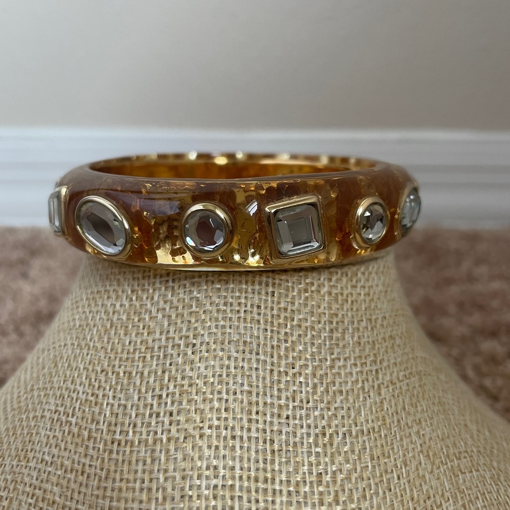 NWOT Neiman Marcus Champagne Color Acrylic Bracelet With Clear Stones